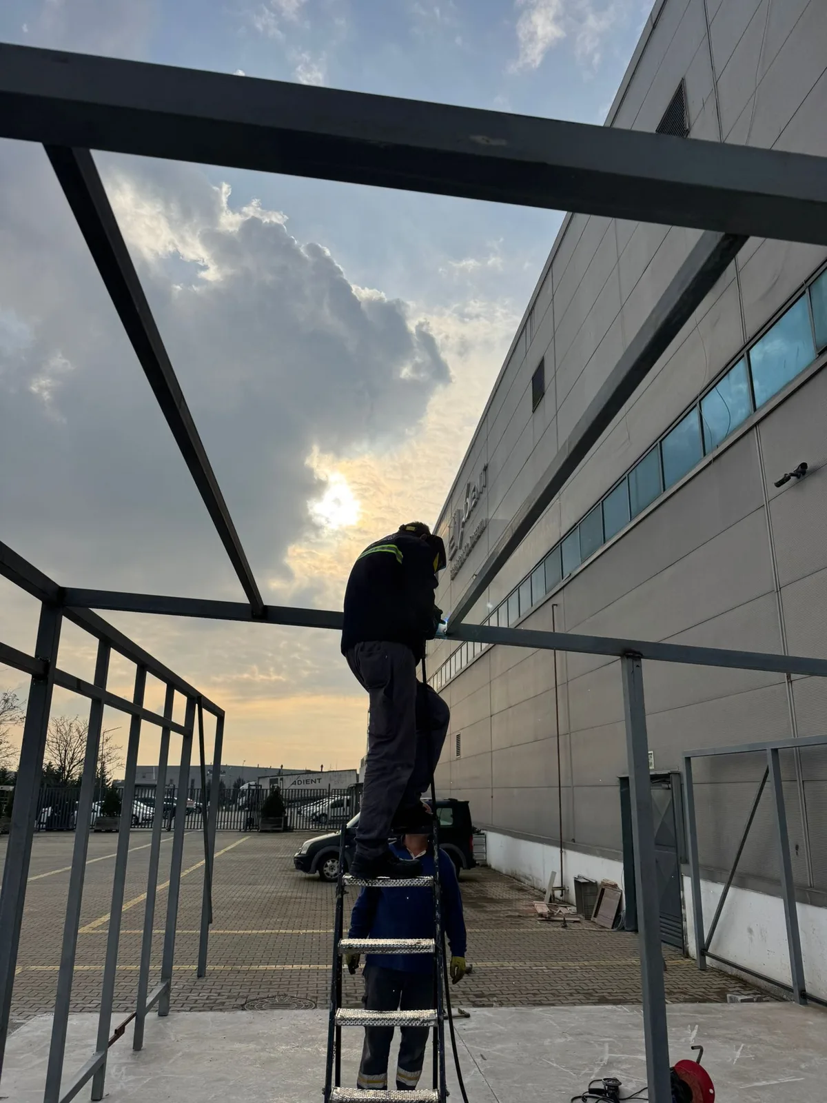 SİGARA İÇME ALANI FİYATLARI